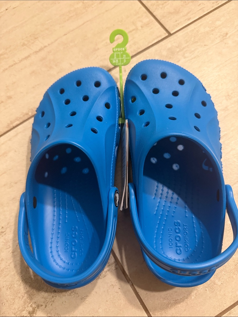 CROCS Kids Classic Clog in Bright Blue..size 3 ..unisex